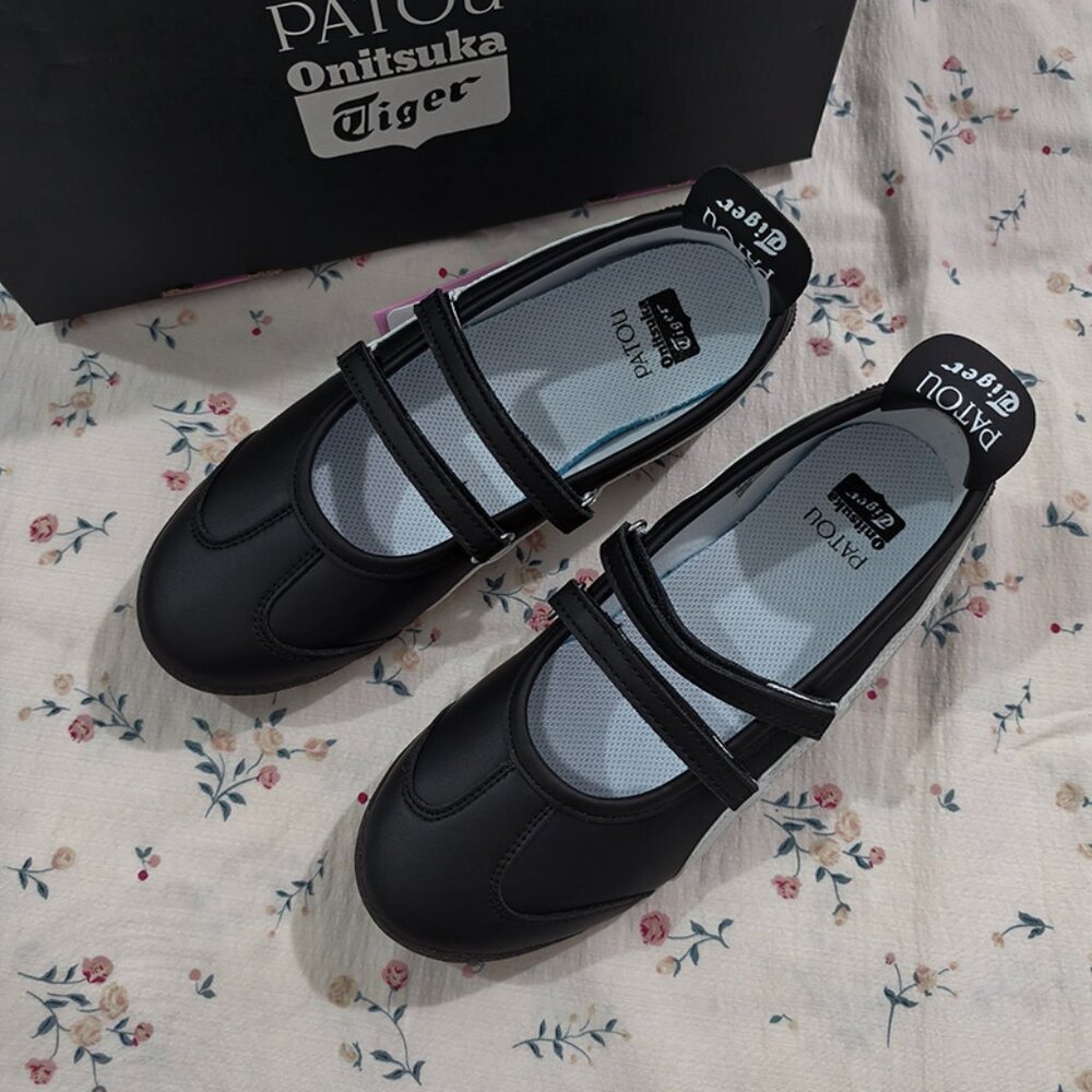 Onitsuka Tiger Black Ballet Flats